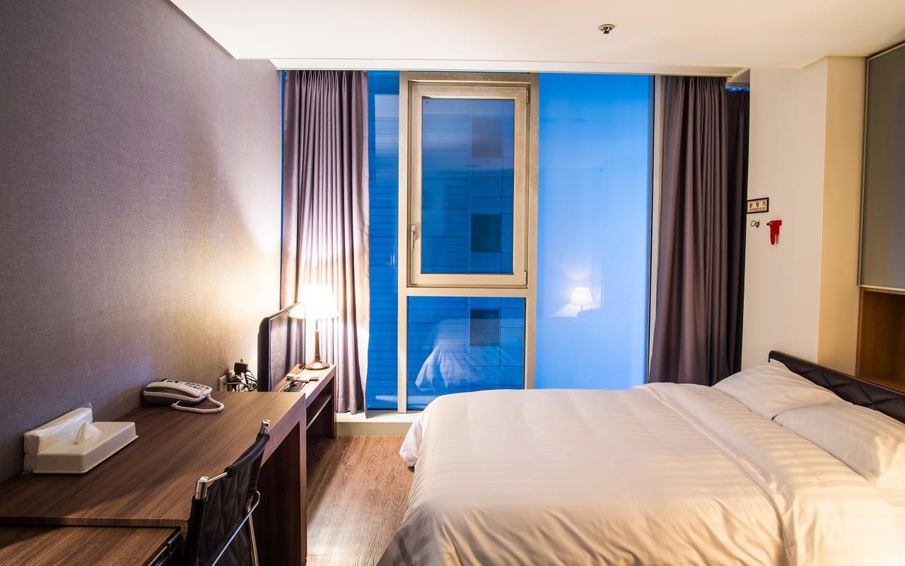 Hotel Arinus Shinchon Seul Exterior foto